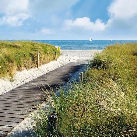 Peaceful Apartment In Zarnewanz Near Baltic Sea Екстериор снимка